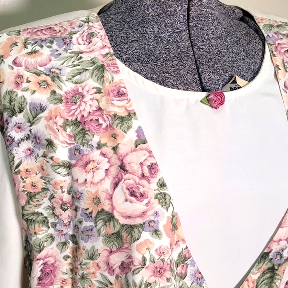 Vintage Foral Vest Attatched to Cropped Tshirt Size Medium Large - Picture 2 of 11